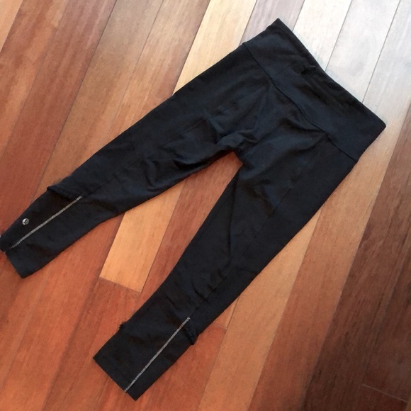 Lululemon cropped leggings - Picture 2 of 7